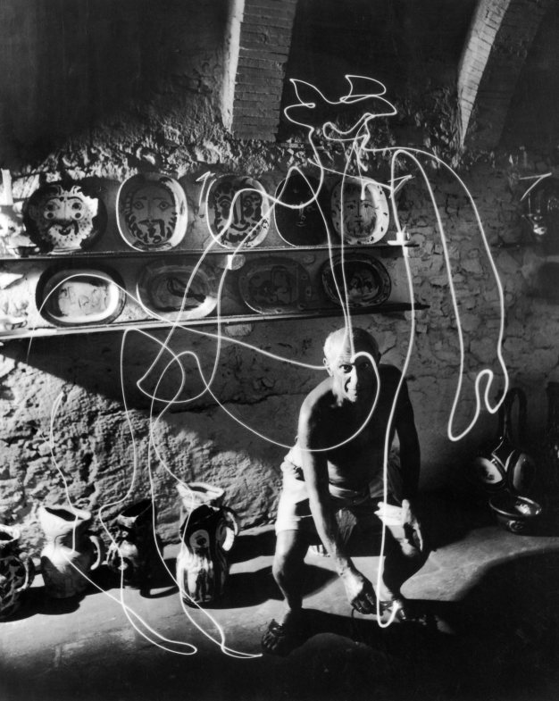 «Рисование светом» — опыты Пикассо