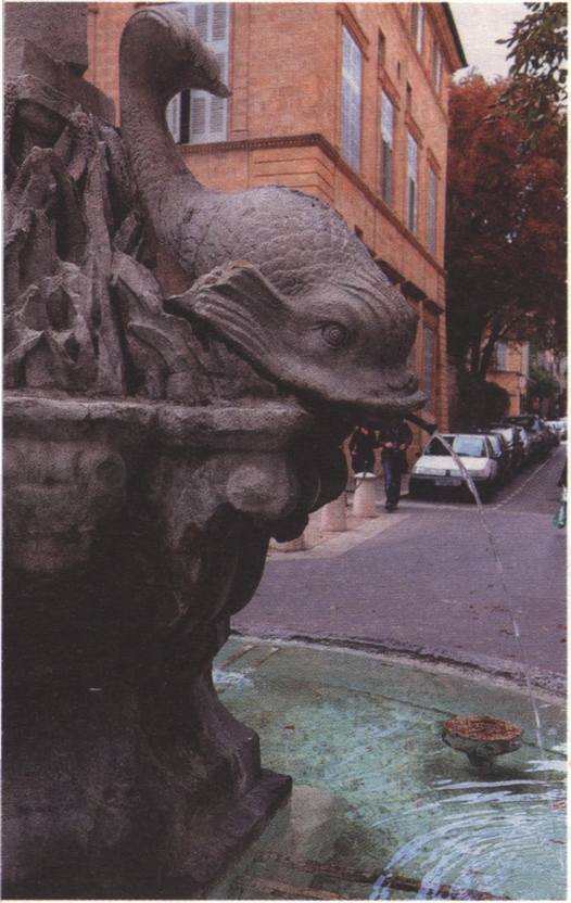 Таких фонтанов в Экс-ан-Провансе несколько сотен Таких фонтанов в Экс-ан-Провансе несколько сотен