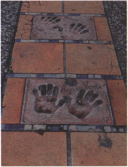 Отпечатки ладоней «звезд» кино Отпечатки ладоней «звезд» кино