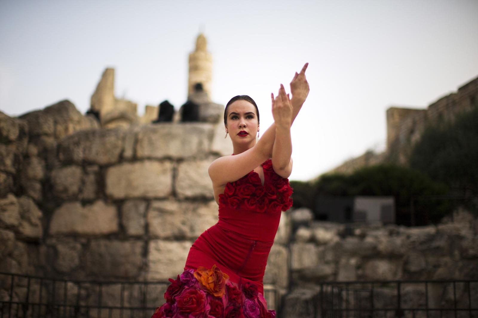 Шоу «Dressed to Dance» в «Башне Давида» Шоу «Dressed to Dance» в «Башне Давида»