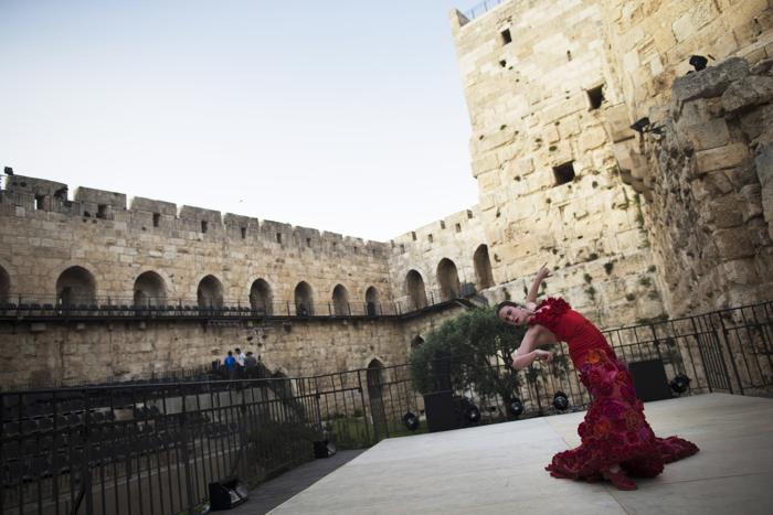 Шоу «Dressed to Dance» в «Башне Давида» Шоу «Dressed to Dance» в «Башне Давида»