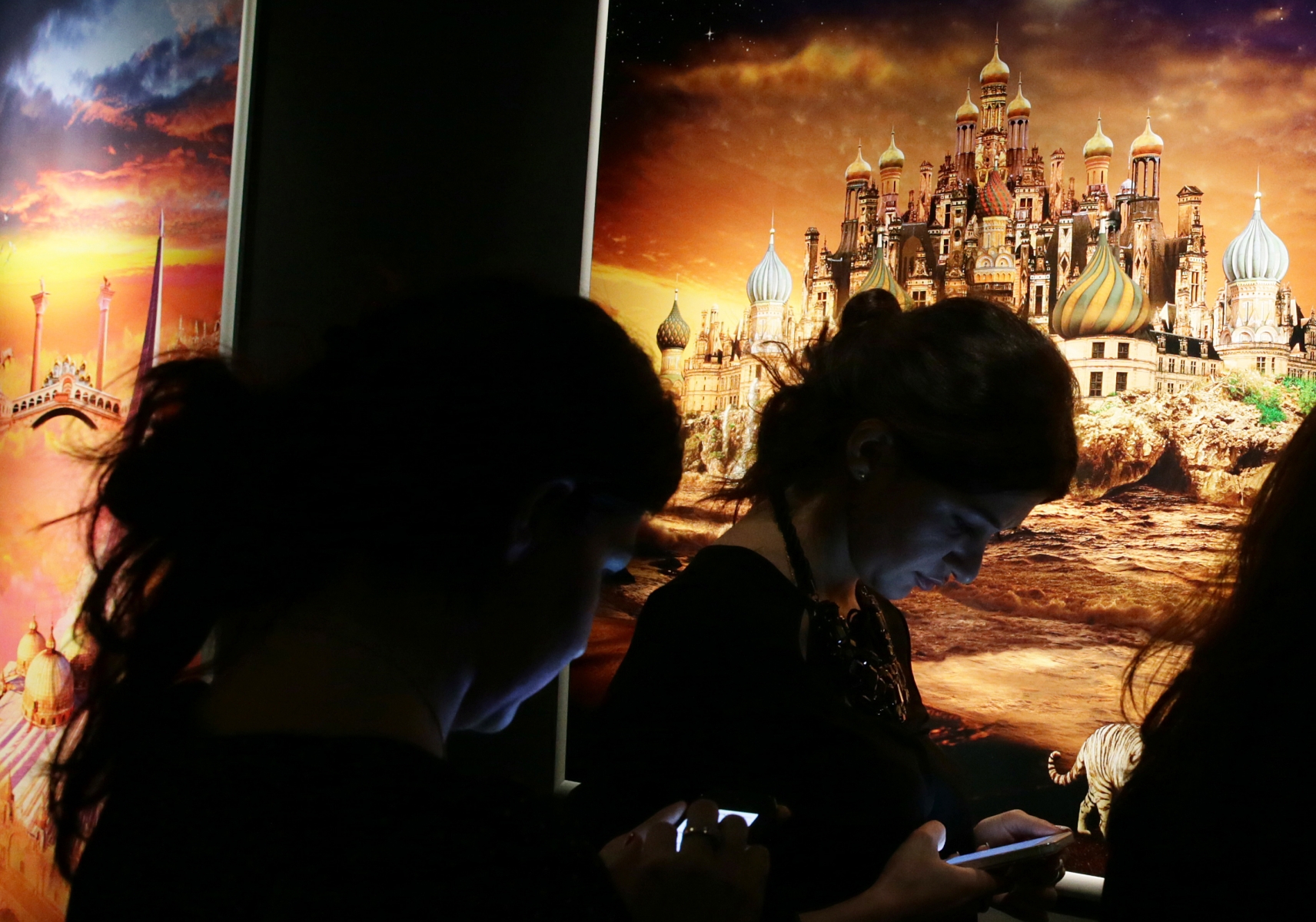 Московский Международный салон изящных искусств 2013 Московский Международный салон изящных искусств 2013