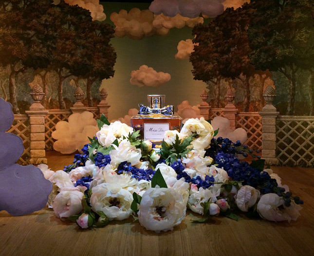 Miss Dior: На грани красоты и искусства Miss Dior: На грани красоты и искусства