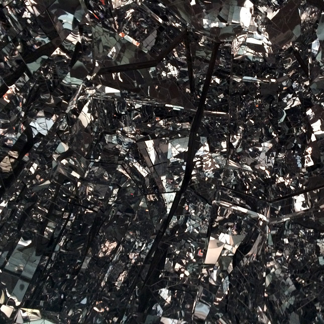 Miss Dior: На грани красоты и искусства Miss Dior: На грани красоты и искусства