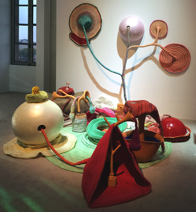 Miss Dior: На грани красоты и искусства Miss Dior: На грани красоты и искусства