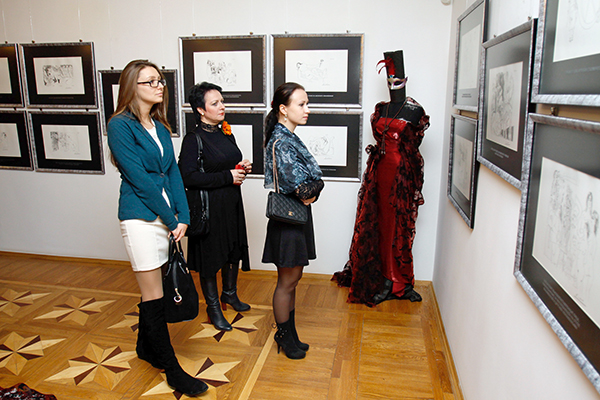 Эротическая выставка работ Пабло Пикассо приехала в Воронеж Эротическая выставка работ Пабло Пикассо приехала в Воронеж