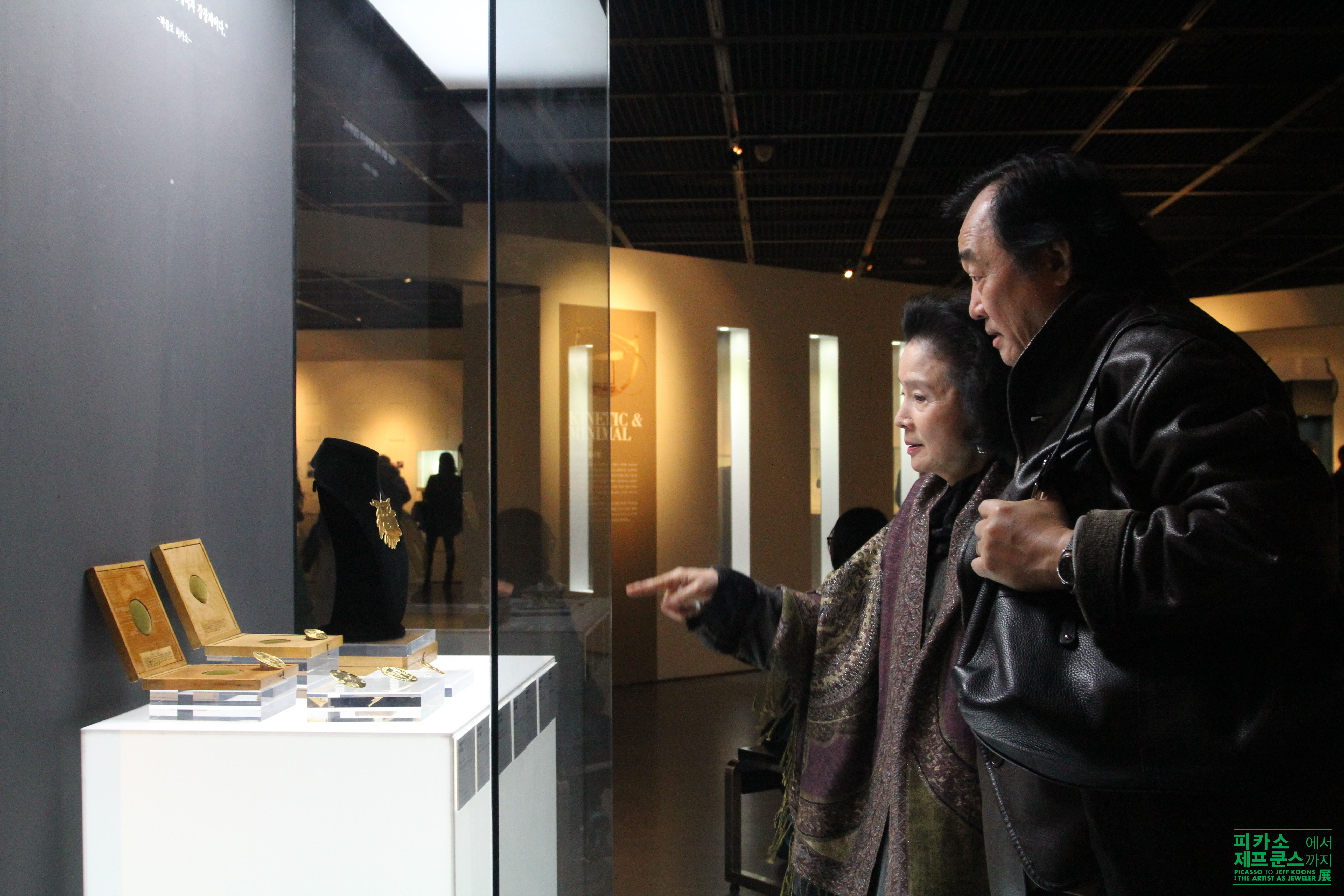 Выставка «От Пикассо к Джеффу Кунсу: художник как ювелир» в Сеуле Выставка «От Пикассо к Джеффу Кунсу: художник как ювелир» в Сеуле