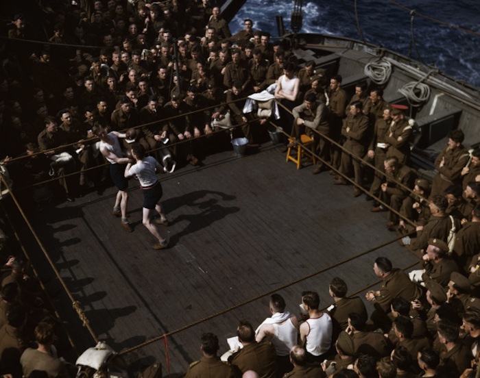 «Капа в цвете»: взгляд на творчество фотографа с неожиданной стороны «Капа в цвете»: взгляд на творчество фотографа с неожиданной стороны