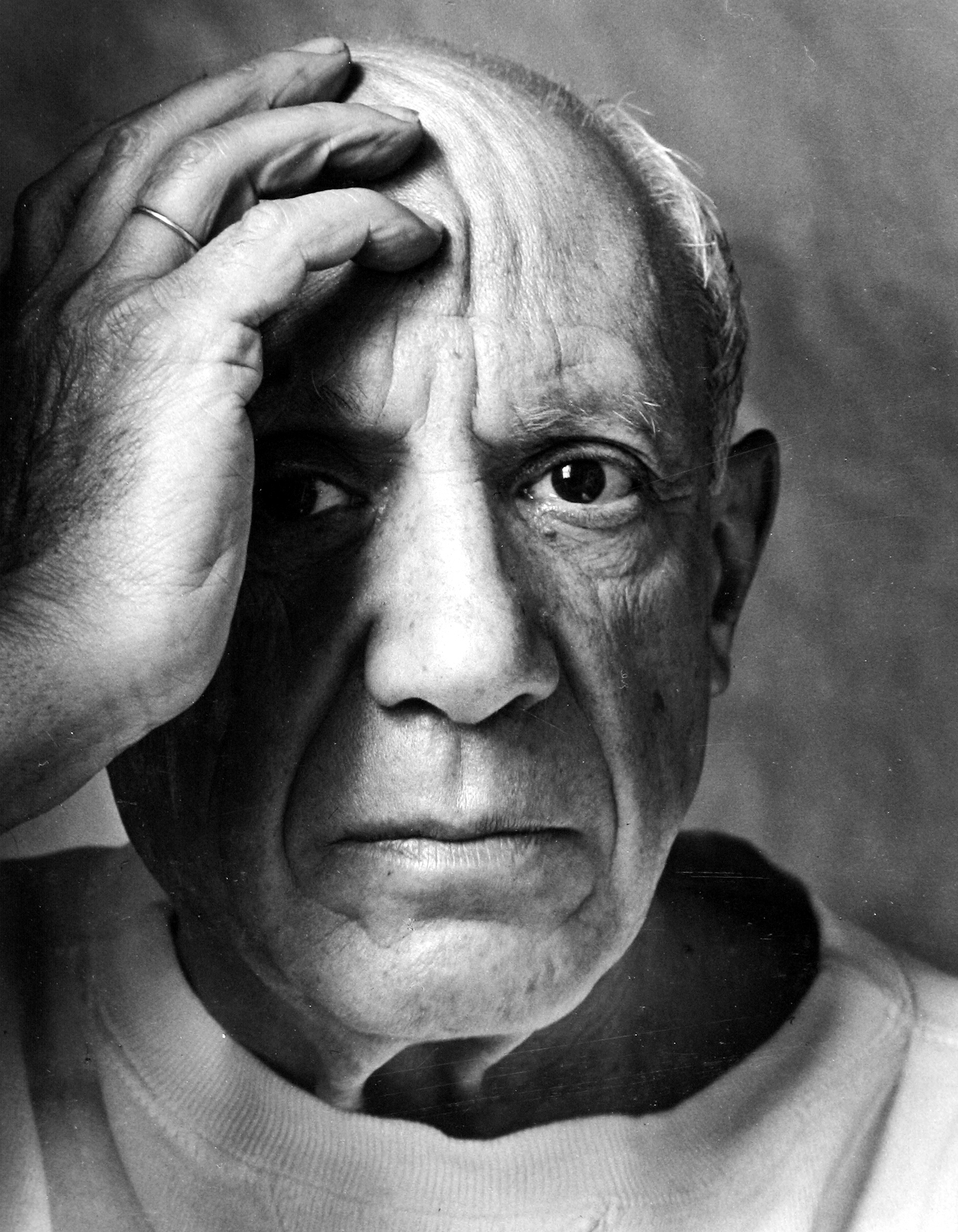 В Центре фотографии им. братьев Люмьер откроется выставка «Арнольд Ньюман. Портреты и Абстракции» В Центре фотографии им. братьев Люмьер откроется выставка «Арнольд Ньюман. Портреты и Абстракции»