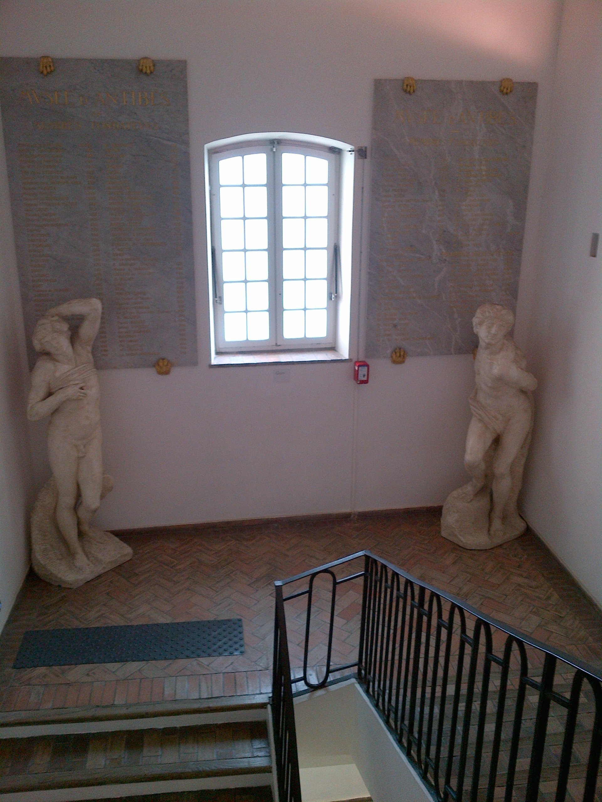 Музей Пикассо в Антибе Музей Пикассо в Антибе