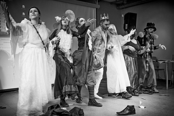 Авангардная постановка «Прогулка с Эйфелевой башней» для жителей Нижнего Новгорода Авангардная постановка «Прогулка с Эйфелевой башней» для жителей Нижнего Новгорода