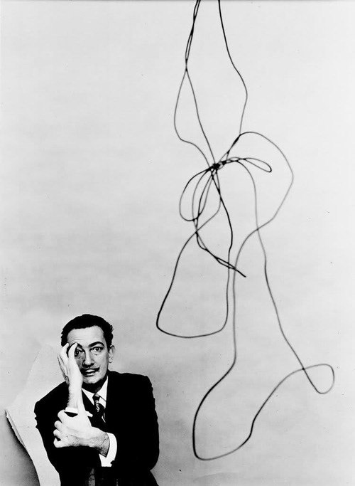 В Москве открылась выставка портретов американского фотографа Арнольда Ньюмана В Москве открылась выставка портретов американского фотографа Арнольда Ньюмана