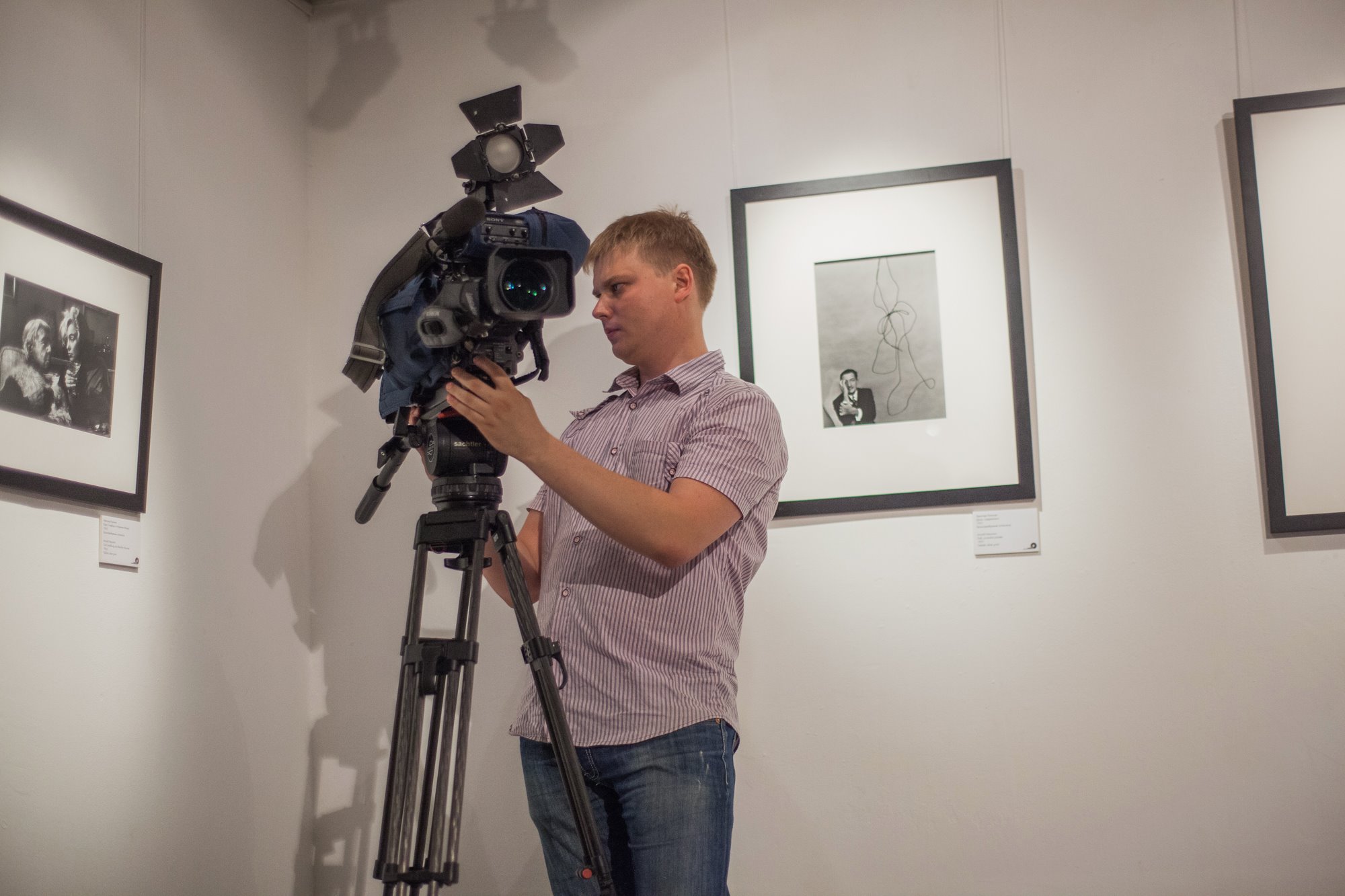 В Москве открылась выставка портретов американского фотографа Арнольда Ньюмана В Москве открылась выставка портретов американского фотографа Арнольда Ньюмана