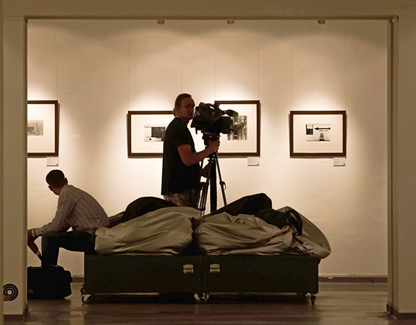 В Москве открылась выставка портретов американского фотографа Арнольда Ньюмана В Москве открылась выставка портретов американского фотографа Арнольда Ньюмана