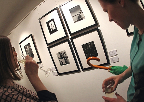 В Москве открылась выставка портретов американского фотографа Арнольда Ньюмана В Москве открылась выставка портретов американского фотографа Арнольда Ньюмана