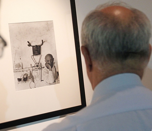 В Москве открылась выставка портретов американского фотографа Арнольда Ньюмана В Москве открылась выставка портретов американского фотографа Арнольда Ньюмана