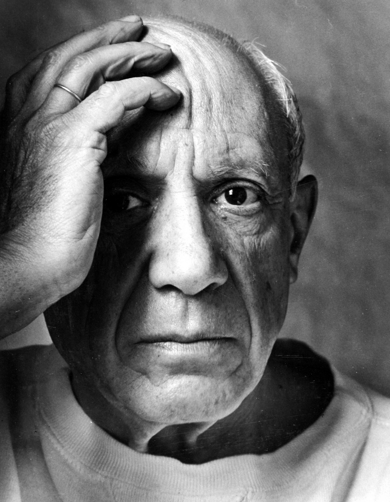 В Москве открылась выставка портретов американского фотографа Арнольда Ньюмана В Москве открылась выставка портретов американского фотографа Арнольда Ньюмана