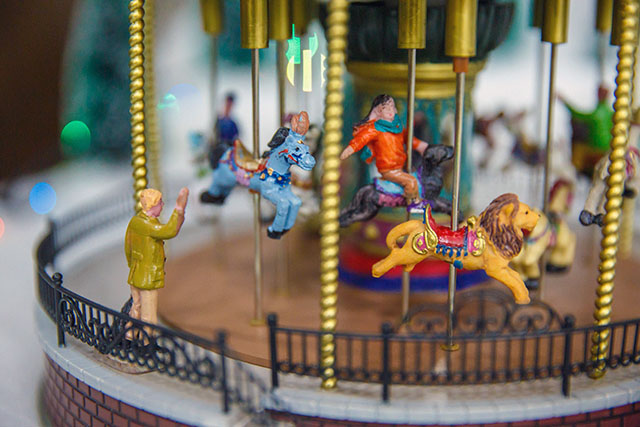 История новогодних украшений на выставке в Минске История новогодних украшений на выставке в Минске