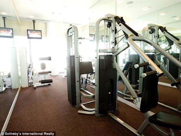 Картины Пабло Пикассо, Сальвадора Дали, суперкар Lamborghini Huracán и ... пентхаус в подарок Картины Пабло Пикассо, Сальвадора Дали, суперкар Lamborghini Huracán и ... пентхаус в подарок