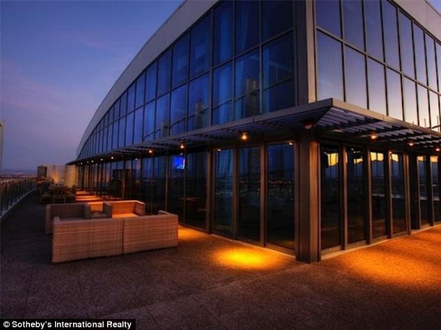 Картины Пабло Пикассо, Сальвадора Дали, суперкар Lamborghini Huracán и ... пентхаус в подарок Картины Пабло Пикассо, Сальвадора Дали, суперкар Lamborghini Huracán и ... пентхаус в подарок