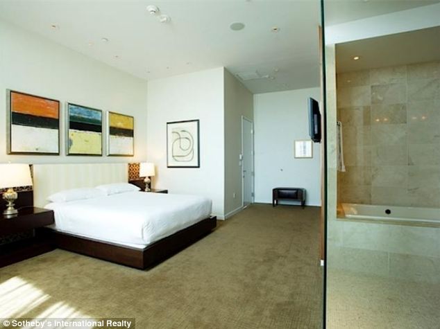 Картины Пабло Пикассо, Сальвадора Дали, суперкар Lamborghini Huracán и ... пентхаус в подарок Картины Пабло Пикассо, Сальвадора Дали, суперкар Lamborghini Huracán и ... пентхаус в подарок