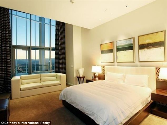 Картины Пабло Пикассо, Сальвадора Дали, суперкар Lamborghini Huracán и ... пентхаус в подарок Картины Пабло Пикассо, Сальвадора Дали, суперкар Lamborghini Huracán и ... пентхаус в подарок