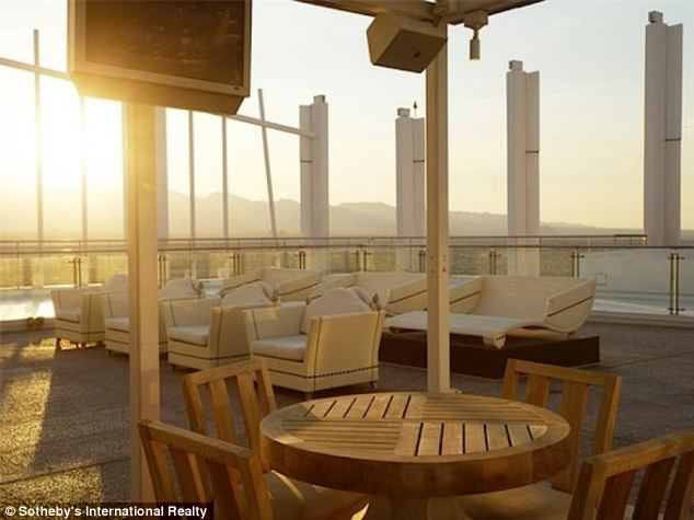 Картины Пабло Пикассо, Сальвадора Дали, суперкар Lamborghini Huracán и ... пентхаус в подарок Картины Пабло Пикассо, Сальвадора Дали, суперкар Lamborghini Huracán и ... пентхаус в подарок