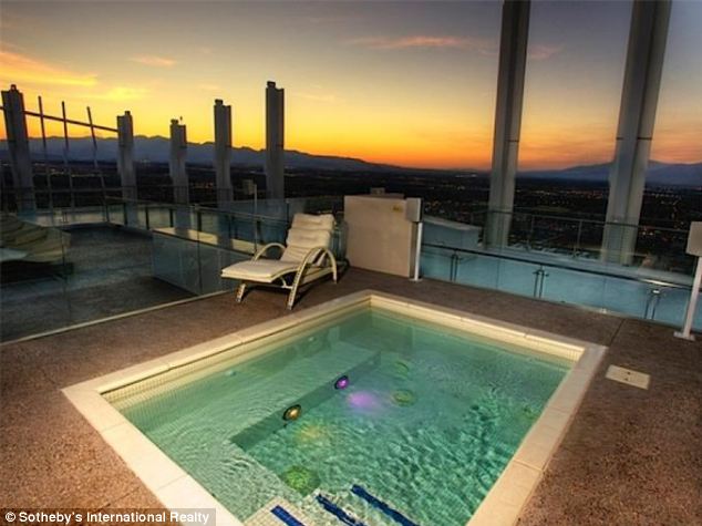 Картины Пабло Пикассо, Сальвадора Дали, суперкар Lamborghini Huracán и ... пентхаус в подарок Картины Пабло Пикассо, Сальвадора Дали, суперкар Lamborghini Huracán и ... пентхаус в подарок