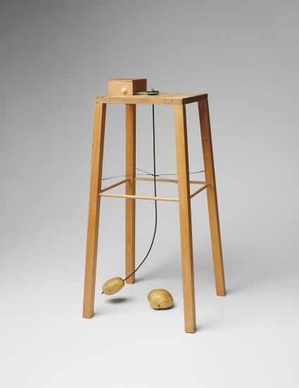 Phillips пустит с молотка тиражные работы Phillips пустит с молотка тиражные работы